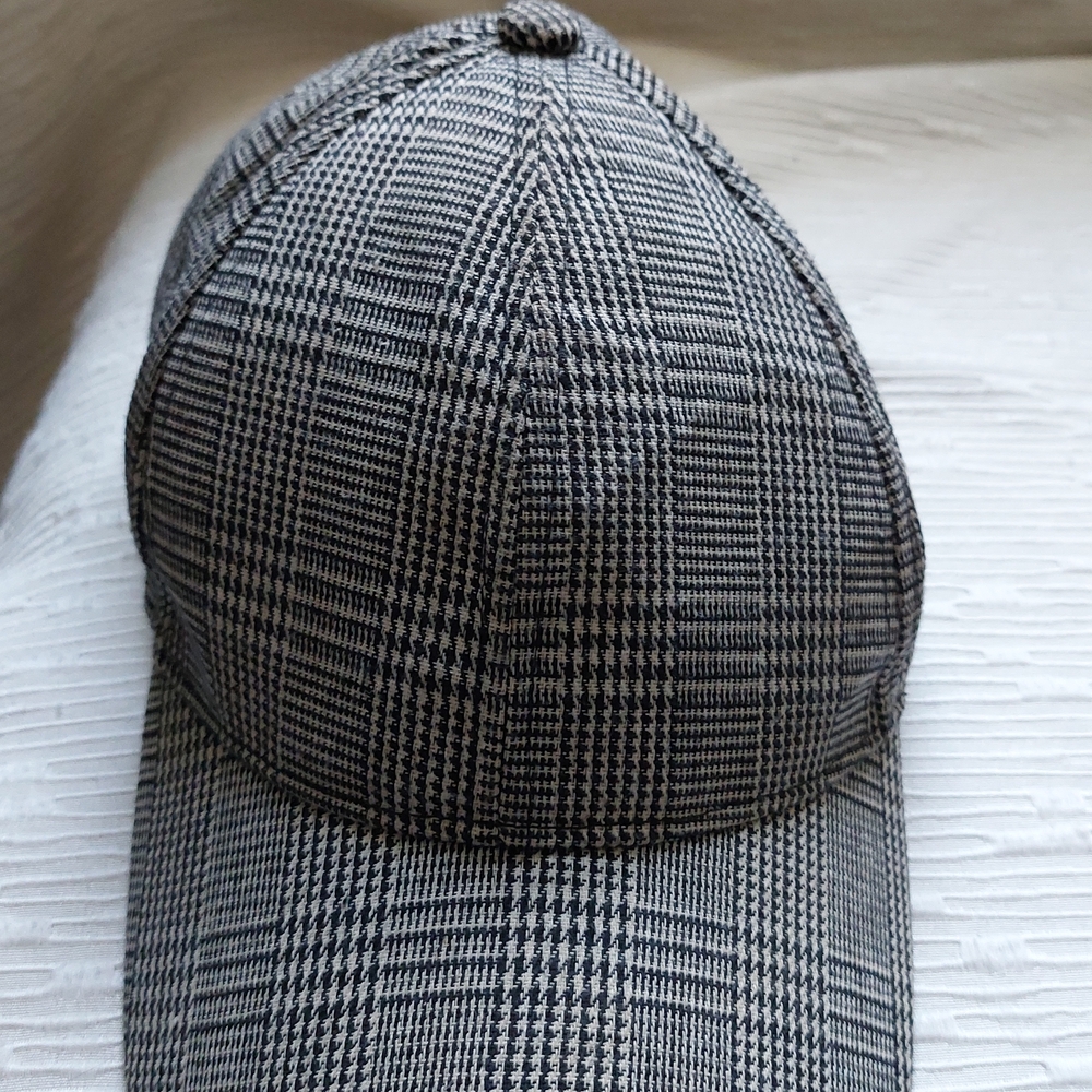 Plaid and Checkered Men's Caps Set - Picture 9 of 9
